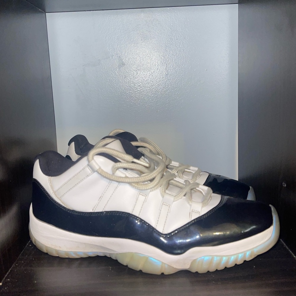 Size 12 - Air Jordan 11 Retro Low Emerald Easter Edition Used No Box